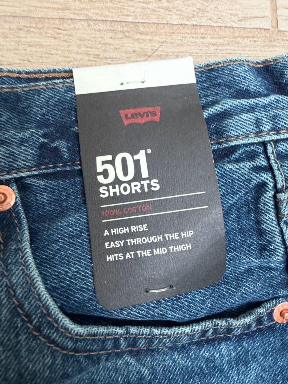 NWT Levi's Blue 501 Denim Shorts - Picture 3 of 3